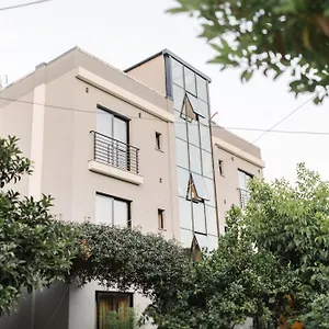 Rittson - Boutique Albanie