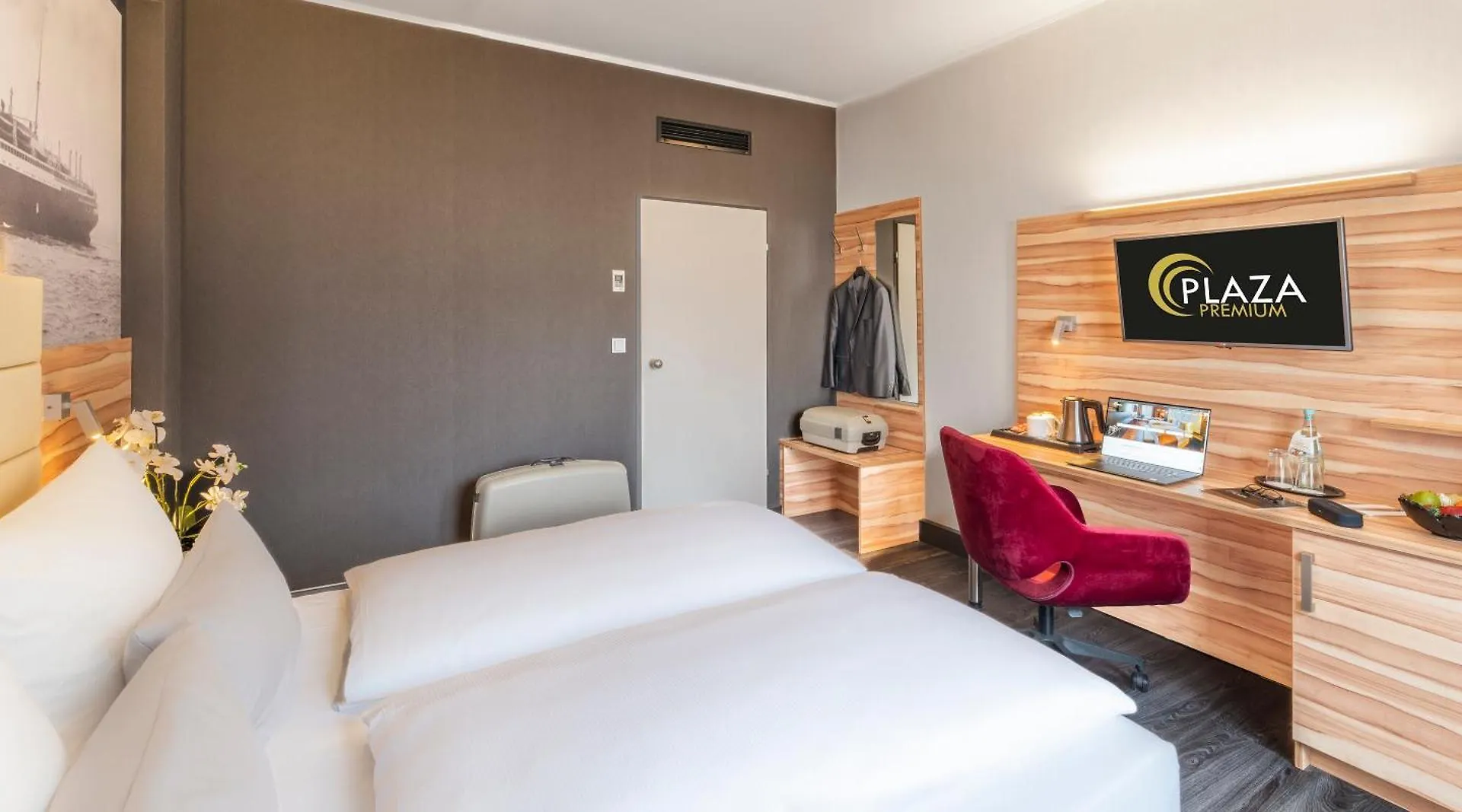 Plaza Premium Columbus Bremen Hotell 4*,